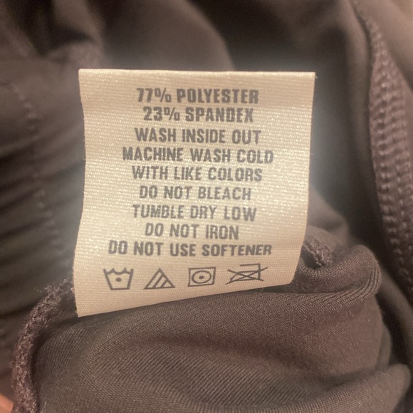 ZYIA ACTIVE Joggers with Zip Pockets - Picture 10 of 12